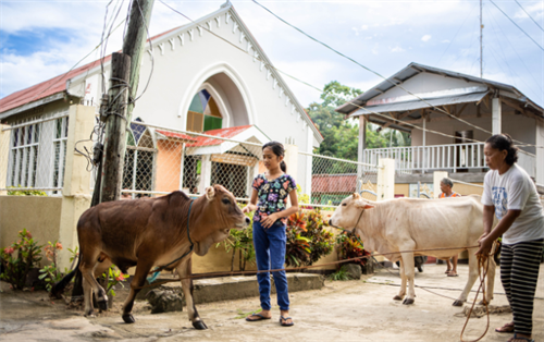 Sponsor gift leads to unusual pet for Solen